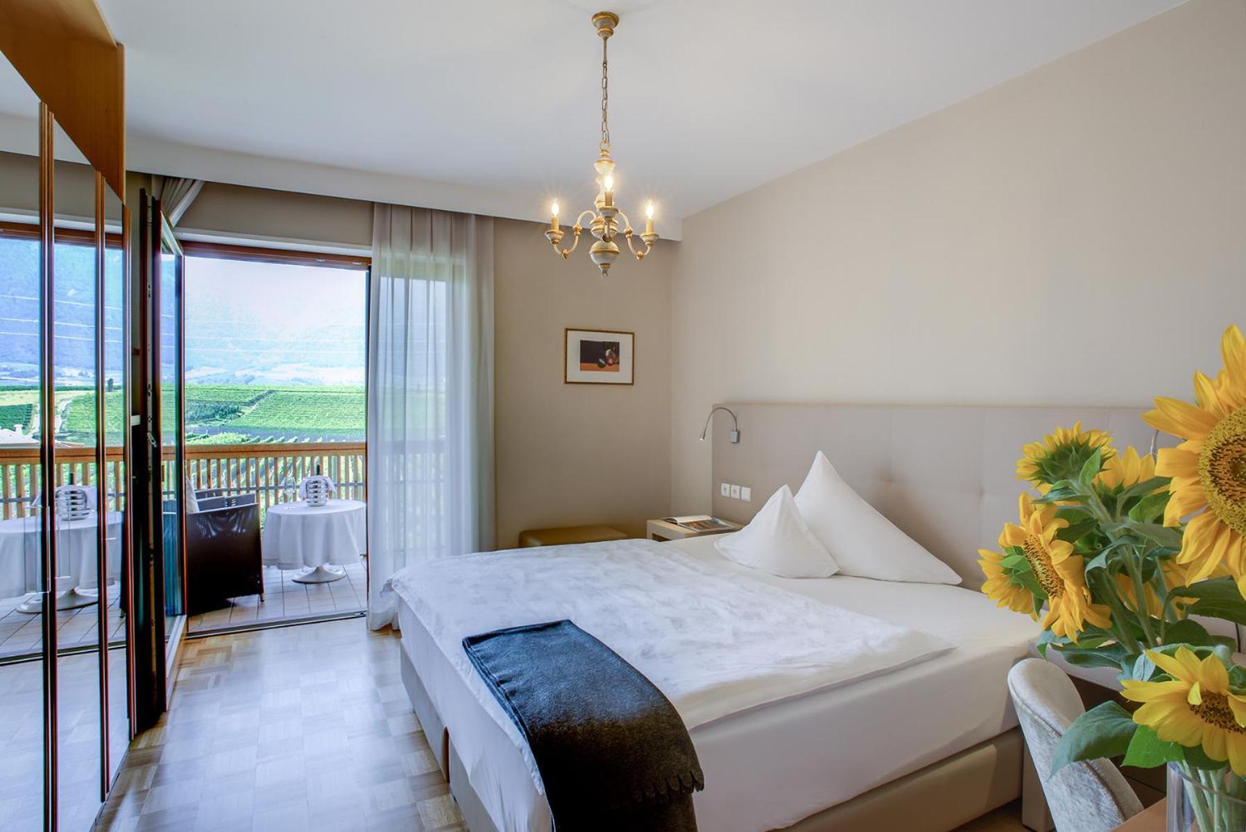 Hotel Girlanerhof Appiano Sulla Strada Del Vino Habitación foto
